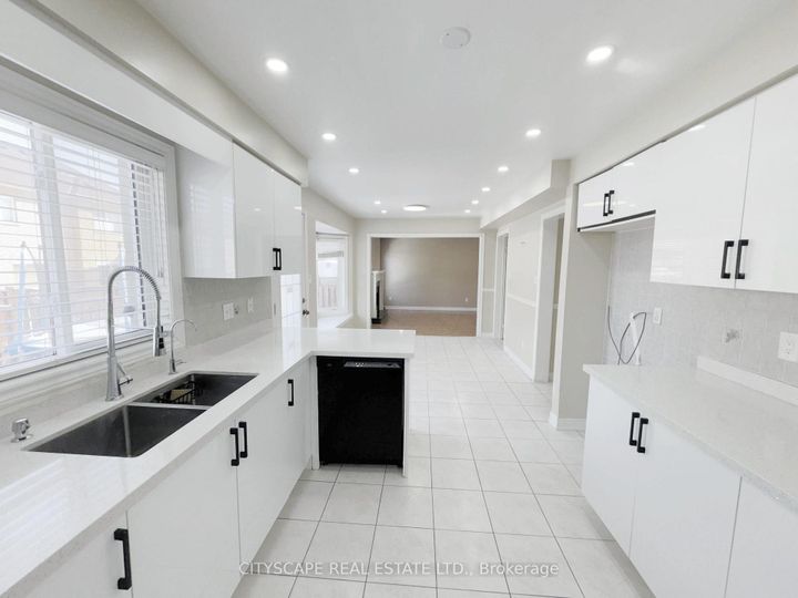 Photo 12 at 127 Barleyfield Road, Wellington, Brampton