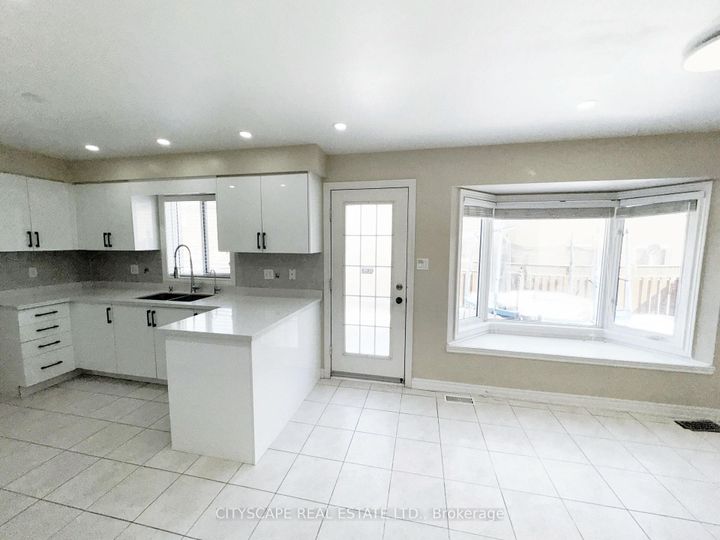 Photo 14 at 127 Barleyfield Road, Wellington, Brampton