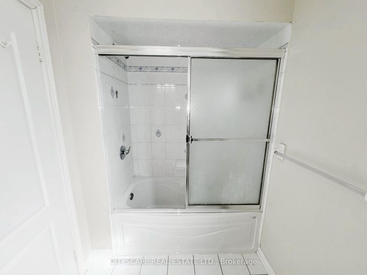 Photo 25 at 127 Barleyfield Road, Wellington, Brampton