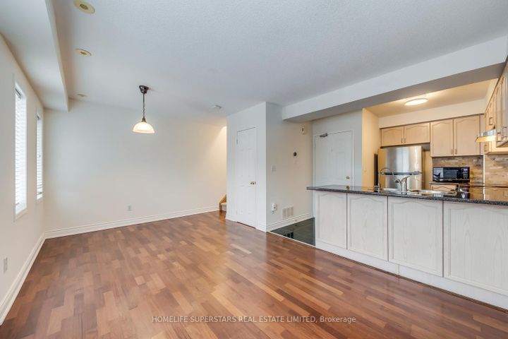 Photo 6 at 11 - 605 Shoreline Drive, Cooksville, Mississauga