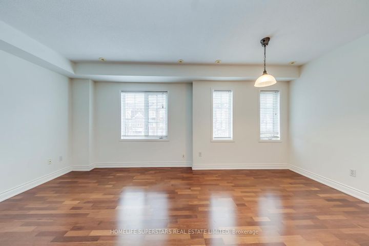 Photo 7 at 11 - 605 Shoreline Drive, Cooksville, Mississauga