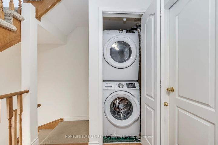 Photo 12 at 11 - 605 Shoreline Drive, Cooksville, Mississauga