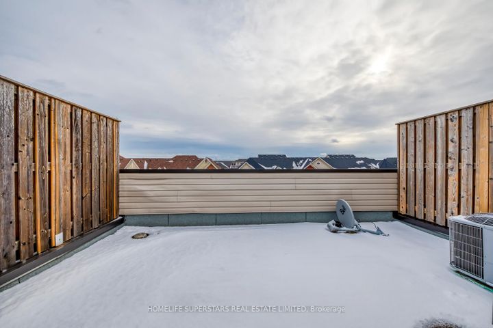 Photo 13 at 11 - 605 Shoreline Drive, Cooksville, Mississauga