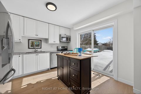 Photo 6 at 51 Copeman Crescent, Painswick North, Barrie