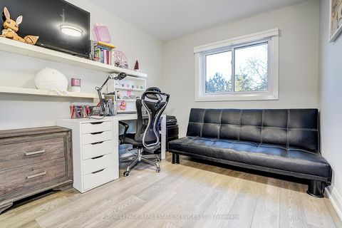 Photo 22 at 23 - 2020 Pharmacy Avenue, L'Amoreaux, Toronto