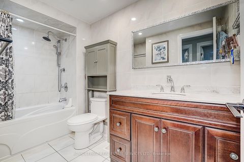 Photo 26 at 23 - 2020 Pharmacy Avenue, L'Amoreaux, Toronto