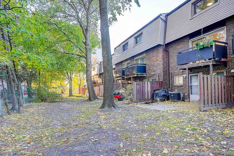 Photo 30 at 23 - 2020 Pharmacy Avenue, L'Amoreaux, Toronto