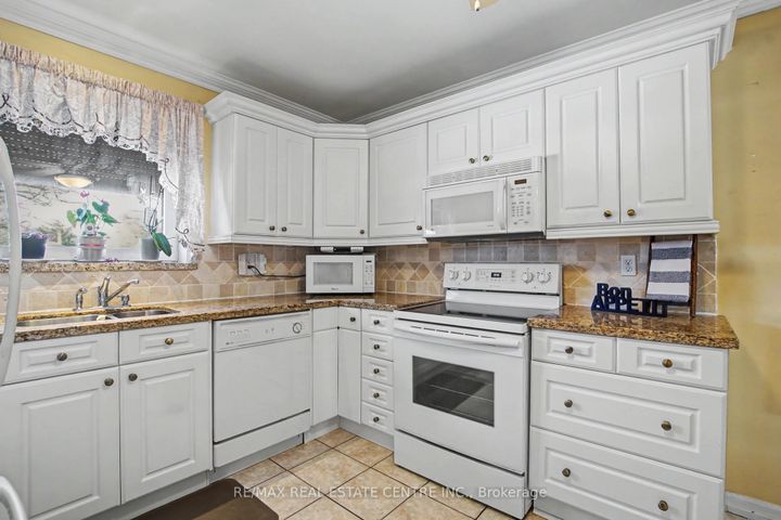 Photo 12 at 112 Anne Boulevard, OM Old Milton, Milton