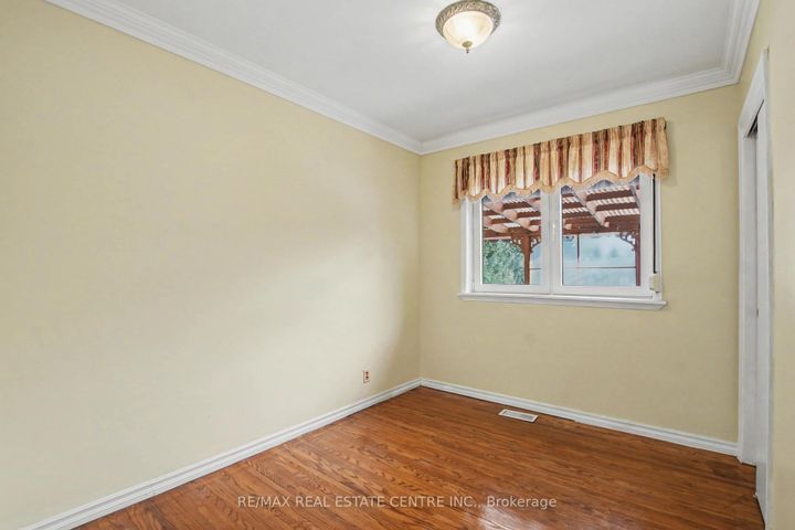 Photo 18 at 112 Anne Boulevard, OM Old Milton, Milton