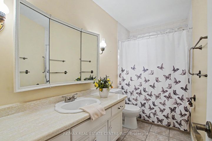 Photo 20 at 112 Anne Boulevard, OM Old Milton, Milton