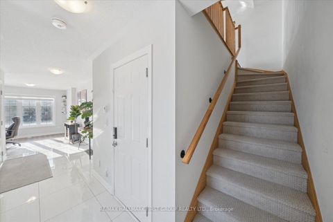 Photo 5 at 40 Porcelain Way, Rolling Acres, Whitby