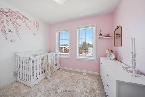 Photo 21 at 40 Porcelain Way, Rolling Acres, Whitby