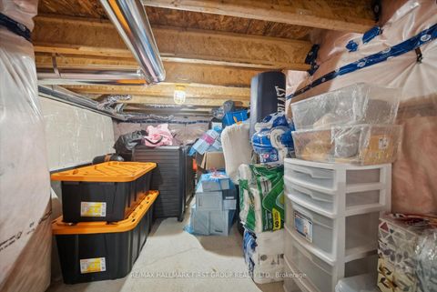 Photo 24 at 40 Porcelain Way, Rolling Acres, Whitby