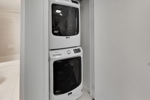 Photo 11 at 802 - 12 Laidlaw Street, South Parkdale, Toronto