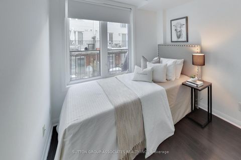 Photo 15 at 802 - 12 Laidlaw Street, South Parkdale, Toronto