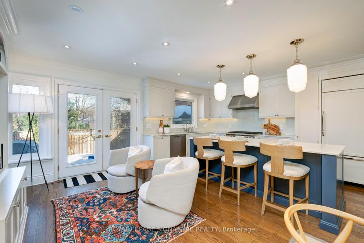 Photo 11 at 165 Welland Avenue, Moore Park, Toronto