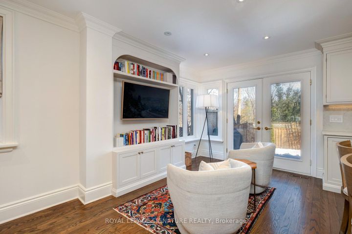 Photo 12 at 165 Welland Avenue, Moore Park, Toronto