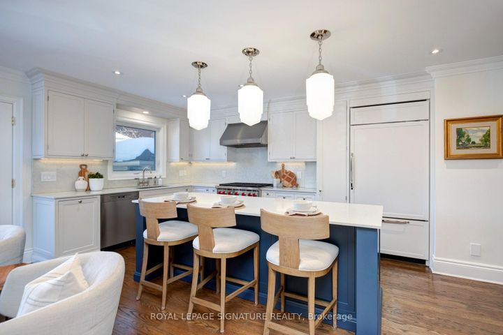 Photo 19 at 165 Welland Avenue, Moore Park, Toronto