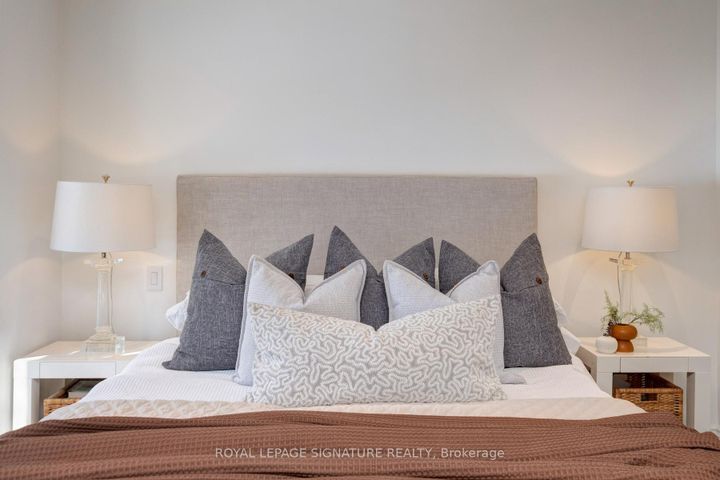 Photo 24 at 165 Welland Avenue, Moore Park, Toronto