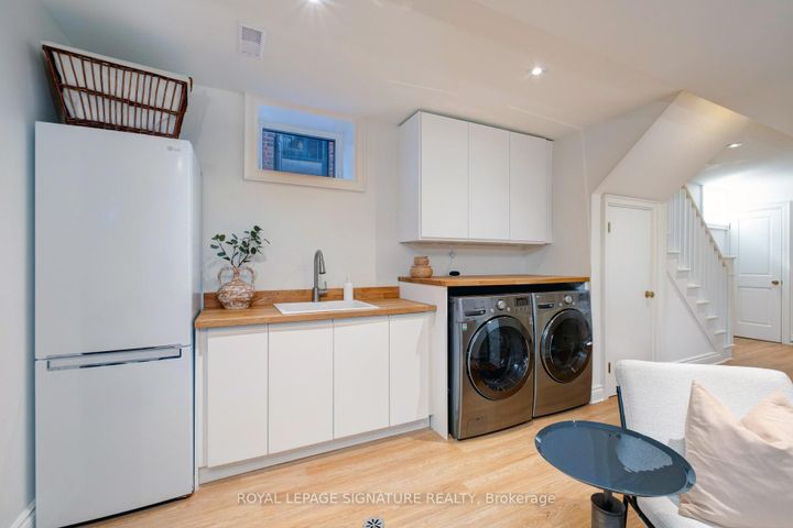 Photo 42 at 165 Welland Avenue, Moore Park, Toronto