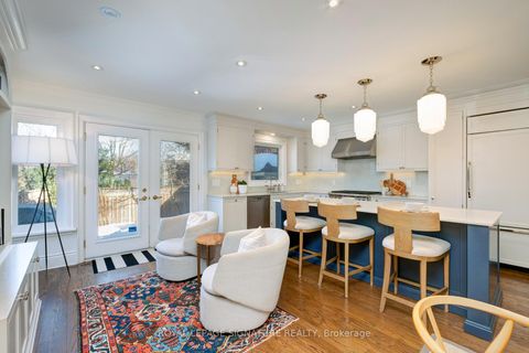 Photo 11 at 165 Welland Avenue, Moore Park, Toronto