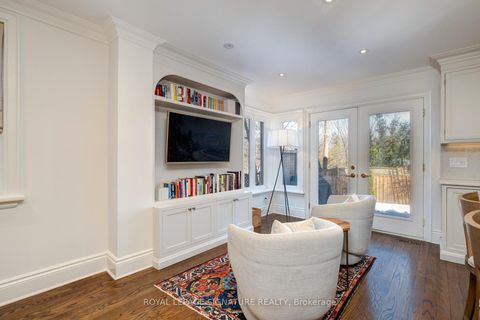 Photo 12 at 165 Welland Avenue, Moore Park, Toronto