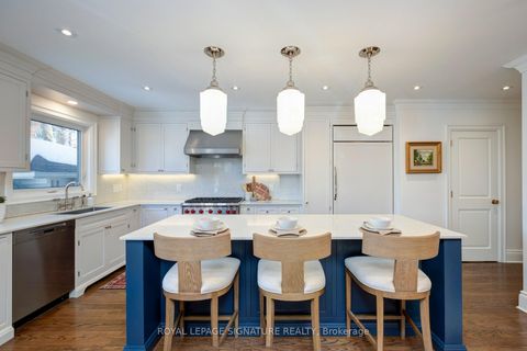 Photo 16 at 165 Welland Avenue, Moore Park, Toronto