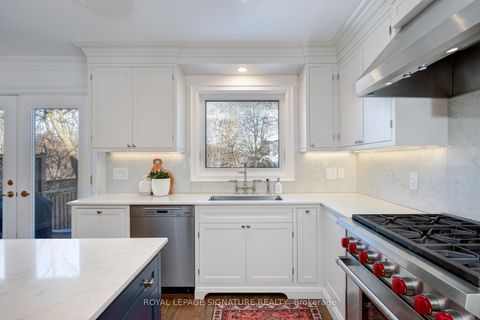 Photo 17 at 165 Welland Avenue, Moore Park, Toronto