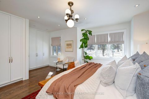 Photo 26 at 165 Welland Avenue, Moore Park, Toronto