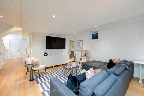 Photo 36 at 165 Welland Avenue, Moore Park, Toronto