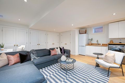 Photo 41 at 165 Welland Avenue, Moore Park, Toronto