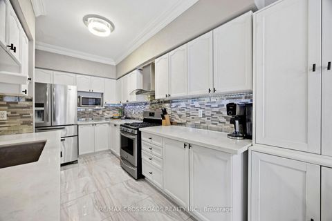 Photo 8 at 12 Sam Frustaglio Drive, Amesbury, Toronto