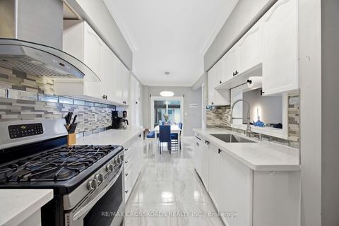 Photo 11 at 12 Sam Frustaglio Drive, Amesbury, Toronto