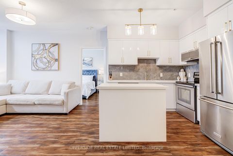 Photo 6 at PH05 - 85 North Park Rd Road, Beverley Glen, Vaughan