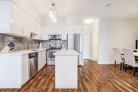 Photo 8 at PH05 - 85 North Park Rd Road, Beverley Glen, Vaughan