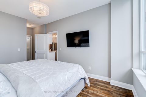 Photo 14 at PH05 - 85 North Park Rd Road, Beverley Glen, Vaughan