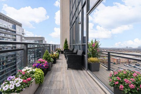 Photo 24 at PH05 - 85 North Park Rd Road, Beverley Glen, Vaughan