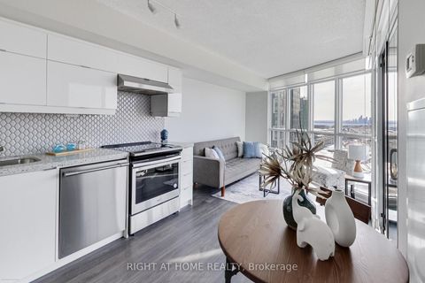 Photo 6 at 3012 - 21 Iceboat Terrace, Waterfront Communities C1, Toronto