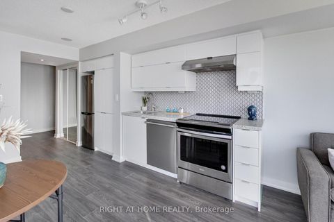 Photo 7 at 3012 - 21 Iceboat Terrace, Waterfront Communities C1, Toronto