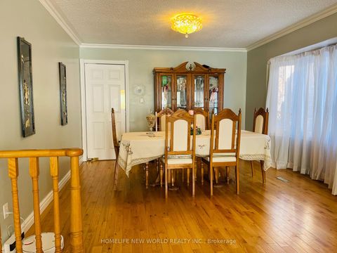 Photo 2 at 32 Halstead Drive, Unionville, Markham