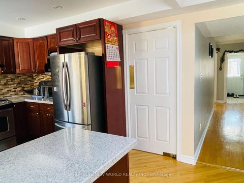 Photo 8 at 32 Halstead Drive, Unionville, Markham