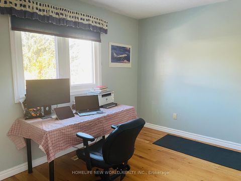 Photo 14 at 32 Halstead Drive, Unionville, Markham