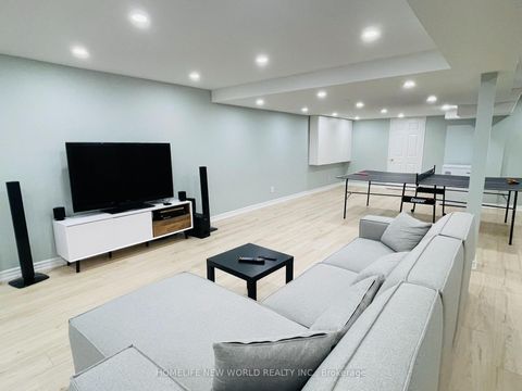 Photo 18 at 32 Halstead Drive, Unionville, Markham