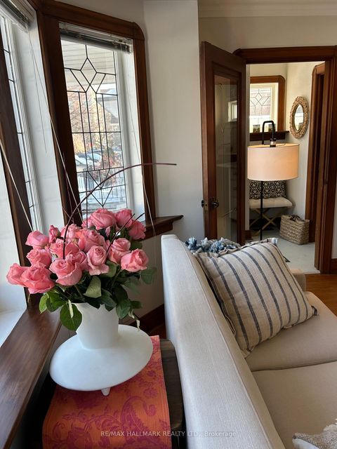 Photo 4 at 18 Fairside Avenue, East York, Toronto