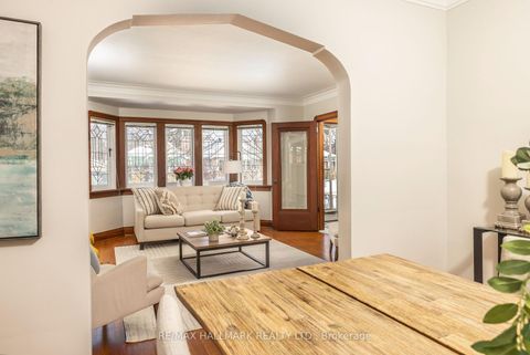 Photo 8 at 18 Fairside Avenue, East York, Toronto