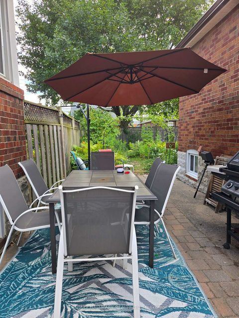 Photo 18 at 18 Fairside Avenue, East York, Toronto