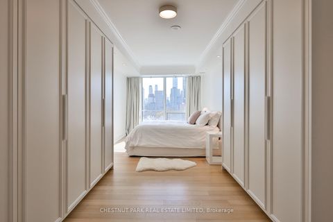 Photo 21 at 909 - 25 Scrivener Square, Moore Park, Toronto