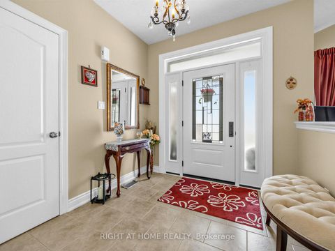 Photo 2 at 826 Booth Avenue, Alcona, Innisfil