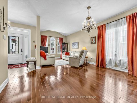 Photo 3 at 826 Booth Avenue, Alcona, Innisfil