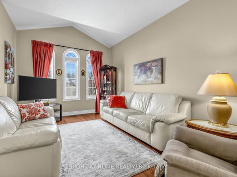Photo 6 at 826 Booth Avenue, Alcona, Innisfil